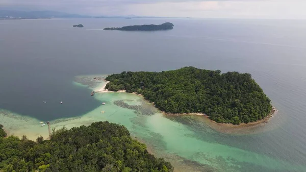 Kota Kinabalu, Sabah Malezya 14 Haziran 2022: Kota Kinabalu Şehir Merkezi Rıhtım ve Kordon Bölgesi