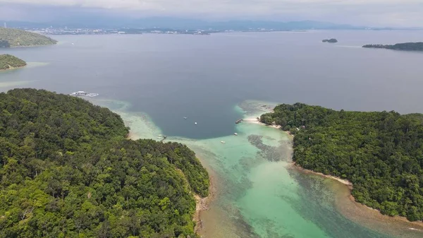 Kota Kinabalu, Sabah Malezya 14 Haziran 2022: Kota Kinabalu Şehir Merkezi Rıhtım ve Kordon Bölgesi