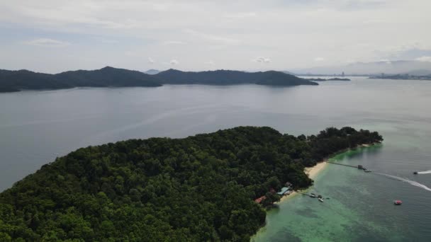 マヌカン島 マムティク島 サピ島の海辺の風景 コタキナバル島 サバ州マレーシア — ストック動画