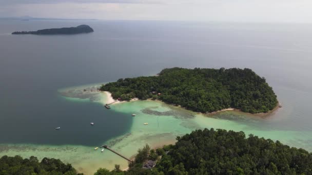 マヌカン島 マムティク島 サピ島の海辺の風景 コタキナバル島 サバ州マレーシア — ストック動画