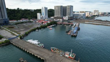Kota Kinabalu, Sabah Malezya 14 Haziran 2022: Kota Kinabalu Şehir Merkezi Rıhtım ve Kordon Bölgesi