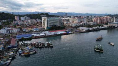 Kota Kinabalu, Sabah Malezya 14 Haziran 2022: Kota Kinabalu Şehir Merkezi Rıhtım ve Kordon Bölgesi