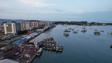 Kota Kinabalu, Sabah Malezya 14 Haziran 2022: Kota Kinabalu Şehir Merkezi Rıhtım ve Kordon Bölgesi