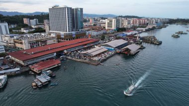 Kota Kinabalu, Sabah Malezya 14 Haziran 2022: Kota Kinabalu Şehir Merkezi Rıhtım ve Kordon Bölgesi