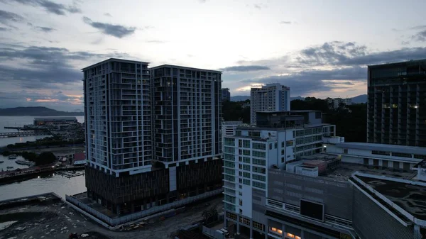 Kota Kinabalu, Sabah Malezya 14 Haziran 2022: Kota Kinabalu Şehir Merkezi Rıhtım ve Kordon Bölgesi