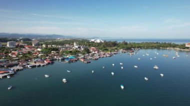 Kota Kinabalu, Sabah Malezya 14 Haziran 2022: Kota Kinabalu Şehir Merkezi Rıhtım ve Kordon Bölgesi