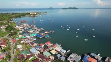 Kota Kinabalu, Sabah Malezya 14 Haziran 2022: Kota Kinabalu Şehir Merkezi Rıhtım ve Kordon Bölgesi