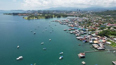 Kota Kinabalu, Sabah Malezya 14 Haziran 2022: Kota Kinabalu Şehir Merkezi Rıhtım ve Kordon Bölgesi