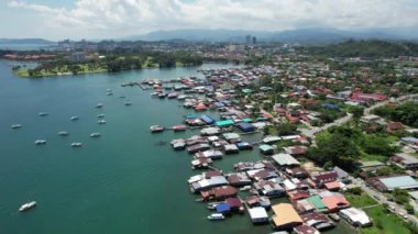 Kota Kinabalu, Sabah Malezya 14 Haziran 2022: Kota Kinabalu Şehir Merkezi Rıhtım ve Kordon Bölgesi