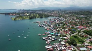 Kota Kinabalu, Sabah Malezya 14 Haziran 2022: Kota Kinabalu Şehir Merkezi Rıhtım ve Kordon Bölgesi
