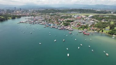 Kota Kinabalu, Sabah Malezya 14 Haziran 2022: Kota Kinabalu Şehir Merkezi Rıhtım ve Kordon Bölgesi