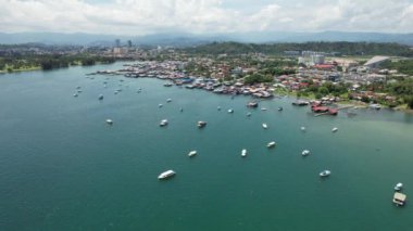 Kota Kinabalu, Sabah Malezya 14 Haziran 2022: Kota Kinabalu Şehir Merkezi Rıhtım ve Kordon Bölgesi