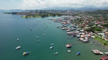 Kota Kinabalu, Sabah Malezya 14 Haziran 2022: Kota Kinabalu Şehir Merkezi Rıhtım ve Kordon Bölgesi