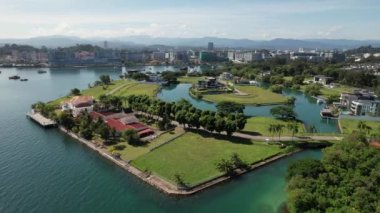 Kota Kinabalu, Sabah Malezya 14 Haziran 2022: Kota Kinabalu Şehir Merkezi Rıhtım ve Kordon Bölgesi