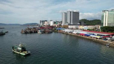 Kota Kinabalu, Sabah Malezya 14 Haziran 2022: Kota Kinabalu Şehir Merkezi Rıhtım ve Kordon Bölgesi
