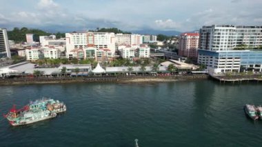 Kota Kinabalu, Sabah Malezya 14 Haziran 2022: Kota Kinabalu Şehir Merkezi Rıhtım ve Kordon Bölgesi