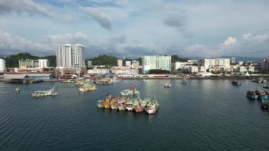 Kota Kinabalu, Sabah Malezya 14 Haziran 2022: Kota Kinabalu Şehir Merkezi Rıhtım ve Kordon Bölgesi