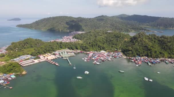 Het Landschap Van Dorpen Binnen Gaya Island Kota Kinabalu Sabah — Stockvideo