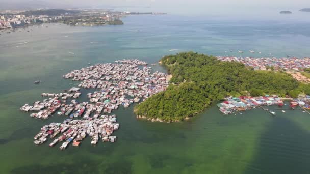 Het Landschap Van Dorpen Binnen Gaya Island Kota Kinabalu Sabah — Stockvideo