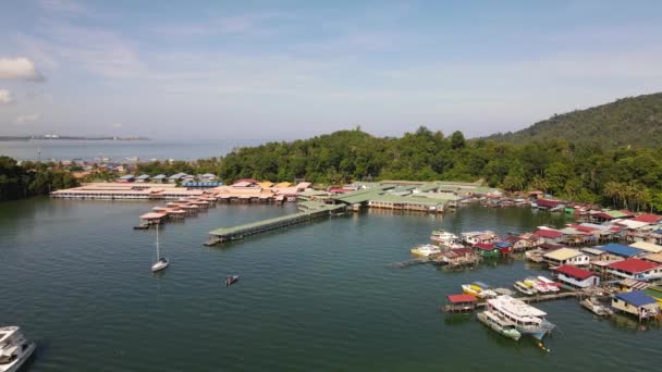 Paisaje Las Aldeas Dentro Isla Gaya Kota Kinabalu Sabah Malasia — Vídeos de Stock