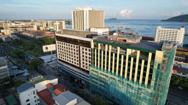 Kota Kinabalu, Sabah Malezya 14 Haziran 2022: Kota Kinabalu Şehir Merkezi Rıhtım ve Kordon Bölgesi