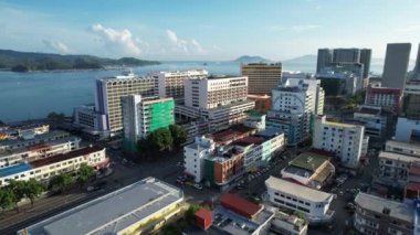Kota Kinabalu, Sabah Malezya 14 Haziran 2022: Kota Kinabalu Şehir Merkezi Rıhtım ve Kordon Bölgesi