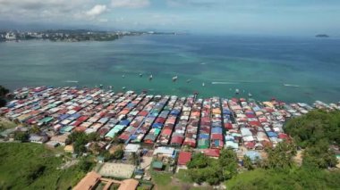 Kota Kinabalu, Sabah Malezya 14 Haziran 2022: Kota Kinabalu Şehir Merkezi Rıhtım ve Kordon Bölgesi