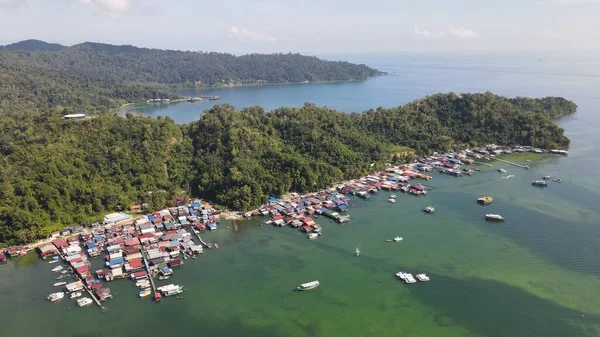 Kota Kinabalu, Sabah Malezya 14 Haziran 2022: Kota Kinabalu Şehir Merkezi Rıhtım ve Kordon Bölgesi