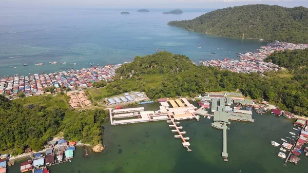 Kota Kinabalu, Sabah Malezya 14 Haziran 2022: Kota Kinabalu Şehir Merkezi Rıhtım ve Kordon Bölgesi