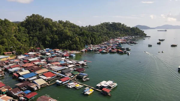 Kota Kinabalu, Sabah Malezya 14 Haziran 2022: Kota Kinabalu Şehir Merkezi Rıhtım ve Kordon Bölgesi