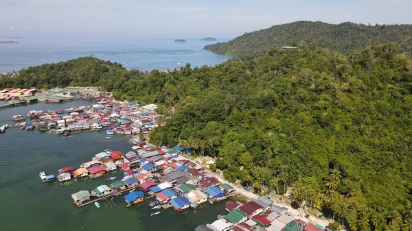 Kota Kinabalu, Sabah Malezya 14 Haziran 2022: Kota Kinabalu Şehir Merkezi Rıhtım ve Kordon Bölgesi