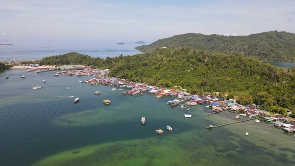 Kota Kinabalu, Sabah Malezya 14 Haziran 2022: Kota Kinabalu Şehir Merkezi Rıhtım ve Kordon Bölgesi