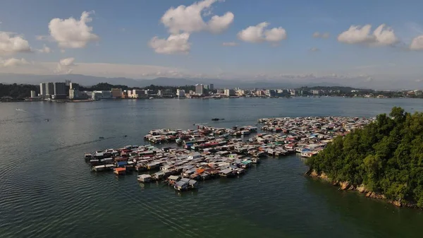 Kota Kinabalu, Sabah Malezya 14 Haziran 2022: Kota Kinabalu Şehir Merkezi Rıhtım ve Kordon Bölgesi