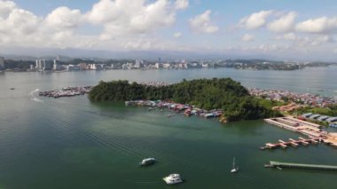 Kota Kinabalu, Sabah Malezya 14 Haziran 2022: Kota Kinabalu Şehir Merkezi Rıhtım ve Kordon Bölgesi