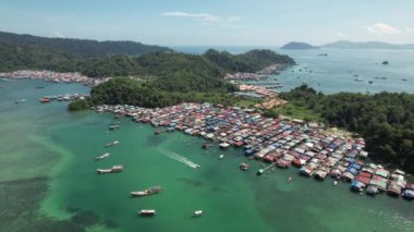 Kota Kinabalu, Sabah Malezya 14 Haziran 2022: Kota Kinabalu Şehir Merkezi Rıhtım ve Kordon Bölgesi