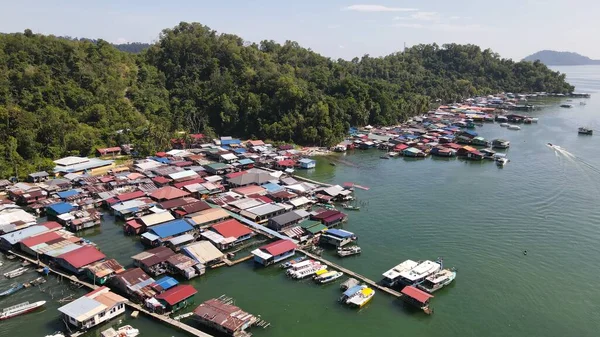 Kota Kinabalu, Sabah Malezya 14 Haziran 2022: Kota Kinabalu Şehir Merkezi Rıhtım ve Kordon Bölgesi