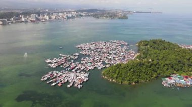 Kota Kinabalu, Sabah Malezya 14 Haziran 2022: Kota Kinabalu Şehir Merkezi Rıhtım ve Kordon Bölgesi