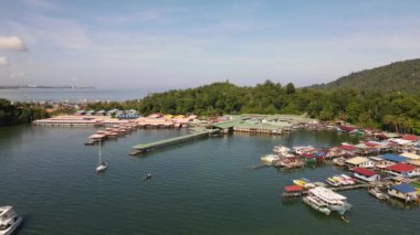 Kota Kinabalu, Sabah Malezya 14 Haziran 2022: Kota Kinabalu Şehir Merkezi Rıhtım ve Kordon Bölgesi