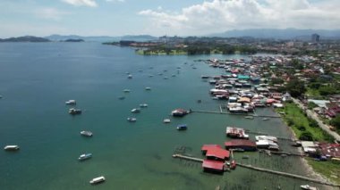 Kota Kinabalu, Sabah Malezya 14 Haziran 2022: Kota Kinabalu Şehir Merkezi Rıhtım ve Kordon Bölgesi