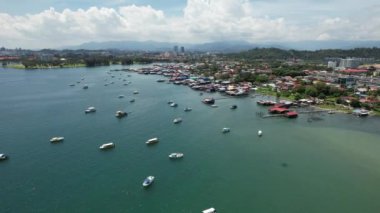 Kota Kinabalu, Sabah Malezya 14 Haziran 2022: Kota Kinabalu Şehir Merkezi Rıhtım ve Kordon Bölgesi