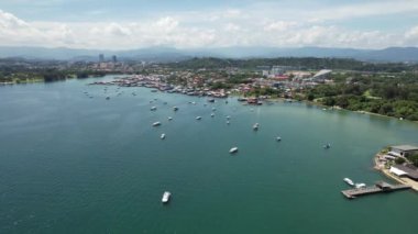 Kota Kinabalu, Sabah Malezya 14 Haziran 2022: Kota Kinabalu Şehir Merkezi Rıhtım ve Kordon Bölgesi