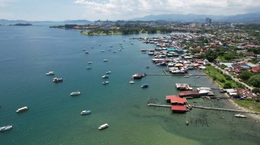 Kota Kinabalu, Sabah Malezya 14 Haziran 2022: Kota Kinabalu Şehir Merkezi Rıhtım ve Kordon Bölgesi