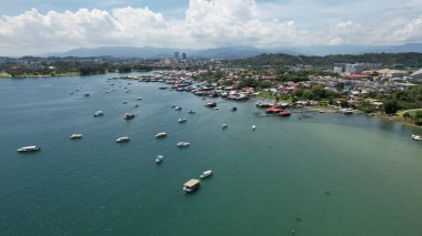 Kota Kinabalu, Sabah Malezya 14 Haziran 2022: Kota Kinabalu Şehir Merkezi Rıhtım ve Kordon Bölgesi