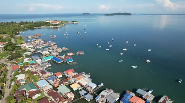 Kota Kinabalu, Sabah Malezya 14 Haziran 2022: Kota Kinabalu Şehir Merkezi Rıhtım ve Kordon Bölgesi