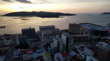 Kota Kinabalu, Sabah Malezya 14 Haziran 2022: Kota Kinabalu Şehir Merkezi Rıhtım ve Kordon Bölgesi