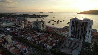 Kota Kinabalu, Sabah Malezya 14 Haziran 2022: Kota Kinabalu Şehir Merkezi Rıhtım ve Kordon Bölgesi