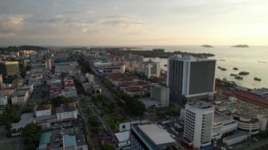 Kota Kinabalu, Sabah Malezya 14 Haziran 2022: Kota Kinabalu Şehir Merkezi Rıhtım ve Kordon Bölgesi