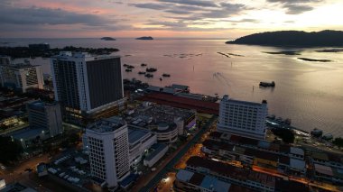 Kota Kinabalu, Sabah Malezya 14 Haziran 2022: Kota Kinabalu Şehir Merkezi Rıhtım ve Kordon Bölgesi