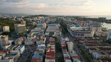 Kota Kinabalu, Sabah Malezya 14 Haziran 2022: Kota Kinabalu Şehir Merkezi Rıhtım ve Kordon Bölgesi