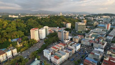 Kota Kinabalu, Sabah Malezya 14 Haziran 2022: Kota Kinabalu Şehir Merkezi Rıhtım ve Kordon Bölgesi